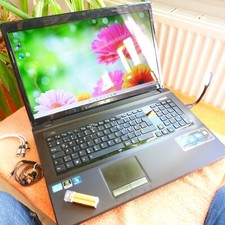 Asus K93 18 pollici cinema