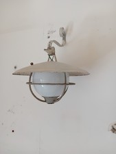 Lampada da parete in ferro