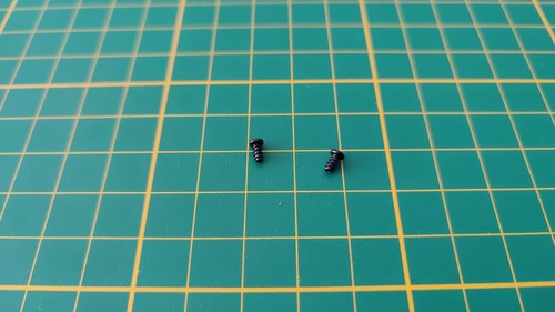 Vis 2x4mm 43 pièce - vis,