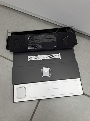 Apple watch serie - 6, nike