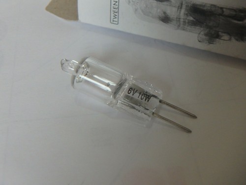 Halogen capsule for microscope