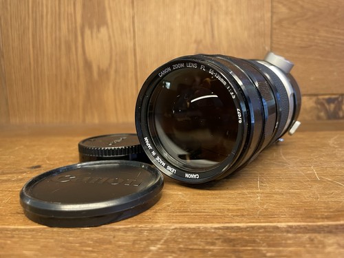 Canon zoom 135mm - zoom, f/3.5