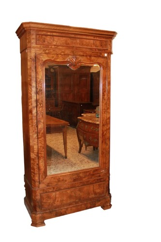 Armadio porta con - 1,