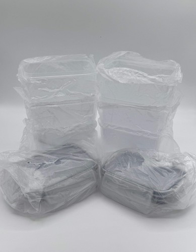 Tupperware set with - of,