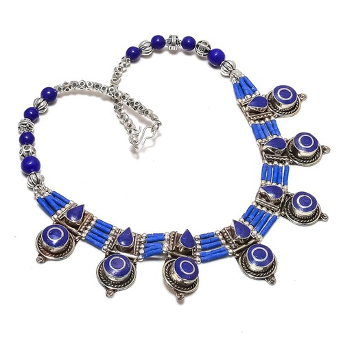Collana con pietre preziose