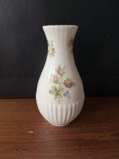 ROYAL ALBERT  "MOSS ROSE" -