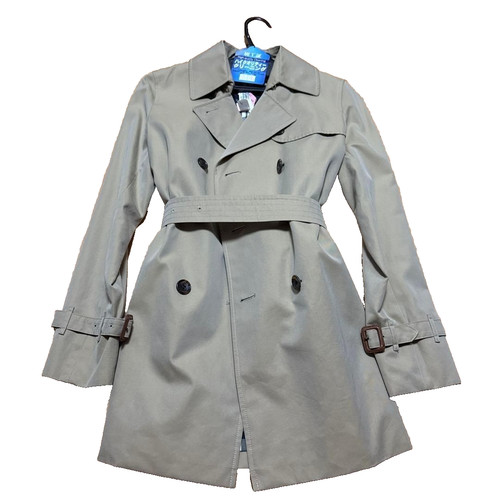 Burberry london trench coat - london,
