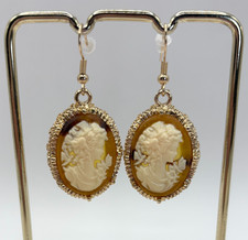Orecchini in stile vintage