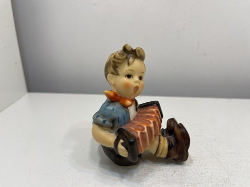 Personaggio hummel 390 ragazzo - hummel,
