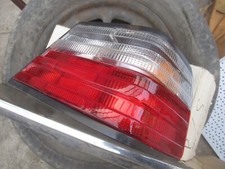 MERCEDES E200 1990 - Fanale posteriore destro rosso bianco - Ricambio nuovo