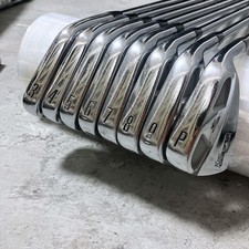 Cobra Set di ferri destrimani