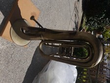 Basso tuba in ottone fabbricato agli inizi del 1900 dalla fabbrica Bottali.
