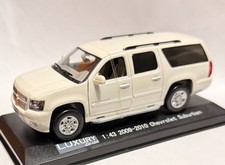 1/43 CHEVROLET SUBURBAN 2009