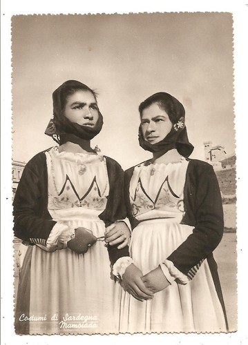 Costumi sardegna - di,