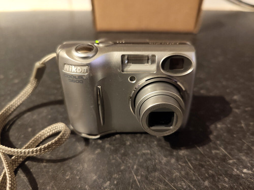 Nikon coolpix 5600 - coolpix, fotocamera