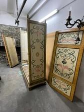 armadio antico 2 ante decorato a mano