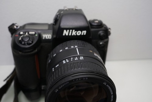 Nikon f100 con impugnatura - nikon,