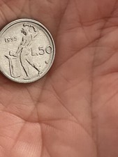 Rara Micro moneta 50 lire piccole repubblica italiana anno 1995 - Testa giù