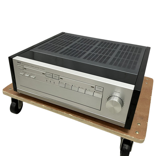 Amplificatore stereo integrato