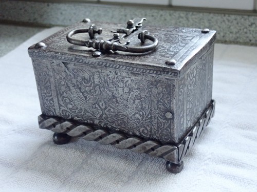 Antica rara miniatura cassetta