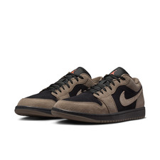 IB7109-005 Nike Air Jordan 1