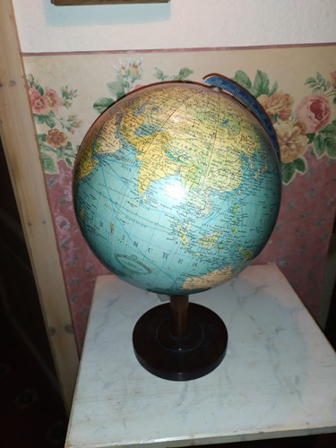 Antico mappamondo del 1940 - ,