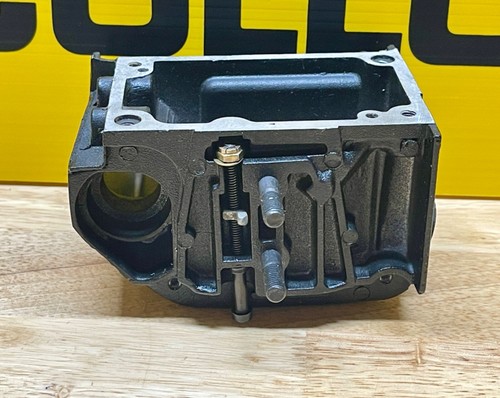 Gruppo serbatoio olio motosega