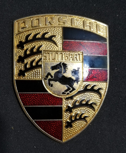 Porsche emblema cofano