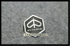 Emblema Vespa Piaggio 32x37 mm
