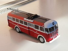 ATLAS FILOBUS IKARUS ANNI '50/'60 CASSA IN METALLO,BEN DETTAGLIATO SCALA 1/72