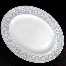 Piatto ovale bianco delfino