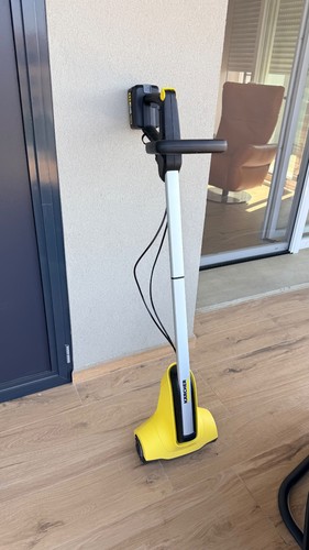 Spazzatrice per pavimenti