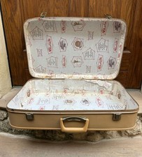Vecchia valigia vintage da