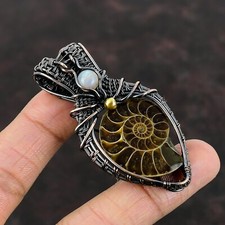 Ciondolo avvolto in filo