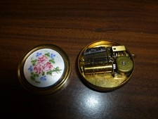 Collana con ciondolo music box