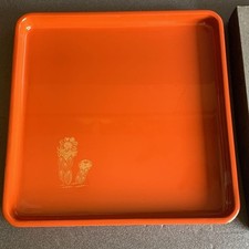 Vassoio in legno laccato di