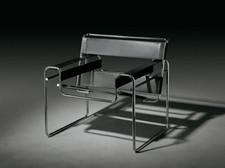 POLTRONA WASSILY RIEDIZIONE IN CUOIO NERO