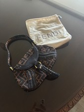 Borsa fendi vintage con cinturino un po’ rovinato 
