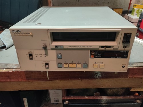 Sony 7040 - sony, vp-7040
