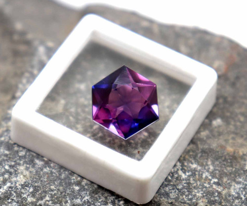 Tanzanite certificata gemma