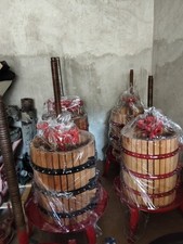 torchio strettoio pressa a leva per uve e vinacce