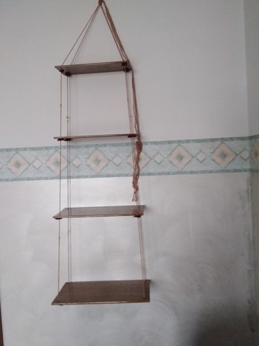 Particolare etagere parete - etagere,