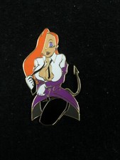 COSTUME PIN DISNEY FANTASY