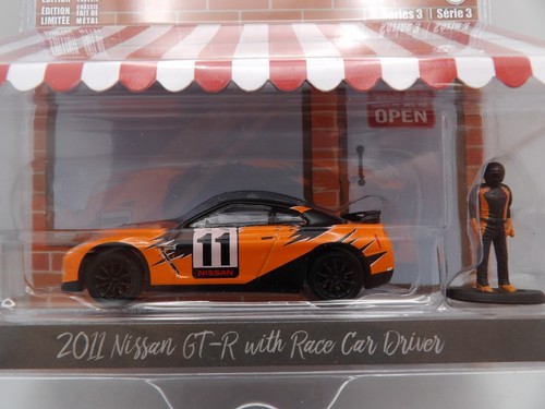 Nissan 2011 con pilota - gt-r,
