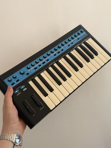 Bass station novation - i,