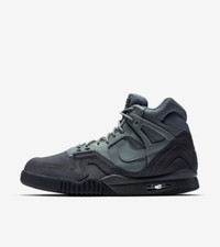 GRAILS Nike Air Tech Challenge