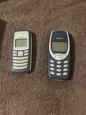 Nokia 3310 + Nokia 2210 con