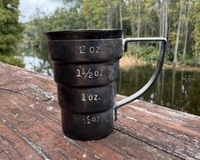 Bicchiere misurino vintage