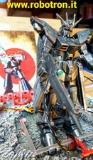 GUNDAM KIT 1/144 MONTATO E COLORATO - CON DIORAMA - 