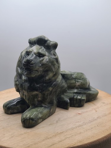 Statuina leone giada - leone,